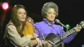 June Carter and Mother Maybelle Carter live in 1971 [upl. by Susan]