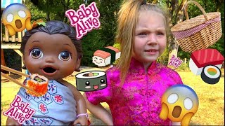 BABY ALIVE has a FUN DAY OUTSIDE The Lilly and Mommy Show The TOYTASTIC Sisters SUSHI Picnic [upl. by Marjana]