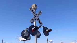 Bluff Road railroad crossing UP 8626 Long Hood Forward Sioux City IA [upl. by Shepperd]