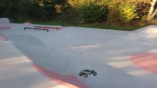 Reely Stagger brushless im Skatepark [upl. by Christen535]