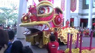 Singapores biggest ever lion dance 150111 [upl. by Chery]