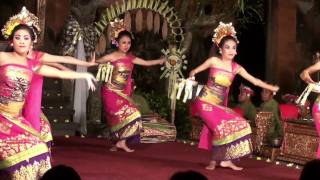 Gabor Dance Performance at Ubud Royal Palace [upl. by Moberg834]