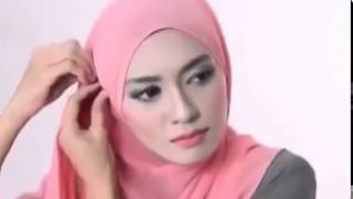 Tutorial Hijab Pashmina Wajah Bulat Kreasi Pashmina Terbaru [upl. by Adehsor286]