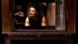 Ricardo Arjona COMO DUELE  Video Oficial Version TV [upl. by Froh]