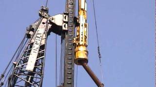 Loading and Driving a 30 metre long Pile at the Hamilton Marine Discovery Centre [upl. by Htenek]