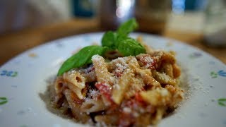 Ricetta Pasta con melanzane  Primo piatto veloce e gustoso [upl. by Eugaet]