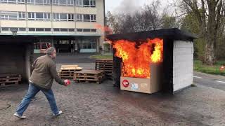 Boule extinctrice antifeu KAIMART essai 1 [upl. by Marceau]