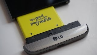 Swapping batteries for the LG G5 [upl. by Sirois]