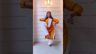 Ekadantaya Vakratundaya 🙏 Shree Ganeshay Dheemahi  Easy steps✨ dance danceshorts ganeshadance [upl. by Durkee]