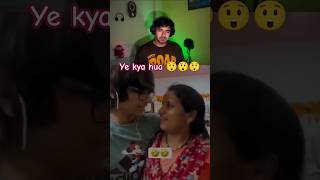 Sourav joshi ne apni Chachi ko kra kiss 😱😱😱 souravjoshivlogs vloggerlifstyale viralreels [upl. by Hutt773]