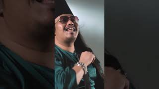 Yabang Khalifah nyanyi lagu Salam Aidilfitri auto masuk mood raya [upl. by Adnilec81]