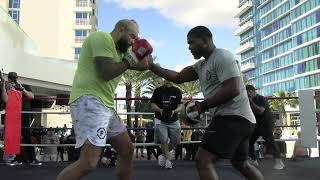 Deron Williams Vs Frank Gore Deron Williams boxing workout [upl. by Llenrub]