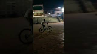 Wow hold stants 😱cycle trending viralvideo viralshort mtblife mtbstunt mtb [upl. by Kermit]