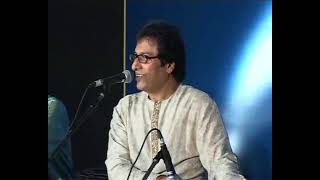 Talat Aziz singing Chahenge tujhe Live in a Private Concert [upl. by Carbrey603]