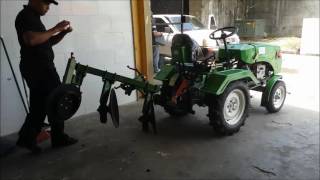 MINITRACTOR DIESEL 12 HP CON IMPLEMENTO ARADO DE DISCOS WWWTOROTRACCOM [upl. by Abbe914]