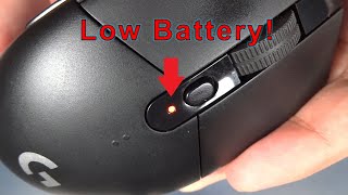 How to change a mouse battery [upl. by Harak563]