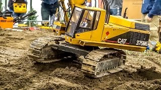 Fantastic big RC Caterpillar Excavator Epic huge and realistic construction model [upl. by Winchell707]