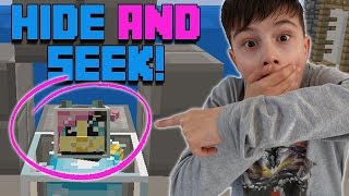 ZE LOPEN ME ALLEMAAL VOORBIJ   Minecraft Hide amp Seek [upl. by Aikit75]