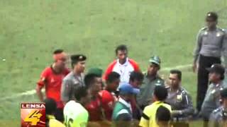 LAGA PERSITEMA  PSIS BERAKHIR RICUH [upl. by Tlevesor20]