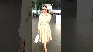 Kiara Advani spotted at the Airport [upl. by Ziana]