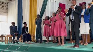 Kumanywa y’ihangu live performance by Golden gate singers Zindiro SDA church [upl. by Lahtnero]