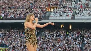 TAYLOR SWIFT Milano San Siro The Eras Tour  Love Story FRONTE PALCO [upl. by Lewellen]