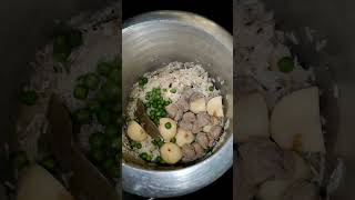 aalu matar nutri se banne wala khela khela pulaofood shortvideo trending [upl. by Queen]