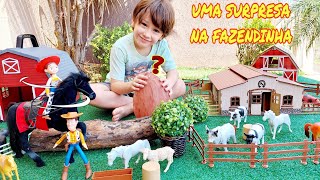 Fazendinha de Brinquedo do Felipe  Boi Vaca Cavalo Trator Vaqueiros  Cow Horse Train Toy Farm [upl. by Derfla501]