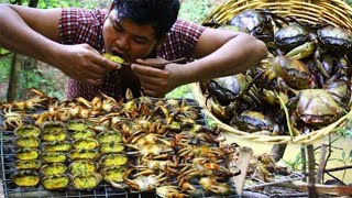 Cooking Land Crabs Recipe  Cook land crab salad eat with chili suace [upl. by Loralyn373]