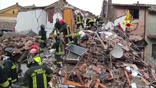 Esplosione a Canale Monterano crolla una casa Le operazioni di soccorso dei Vigili del Fuoco [upl. by Dent]