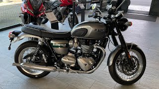 Triumph Bonneville T120 Gold Line 2024 [upl. by Corissa919]