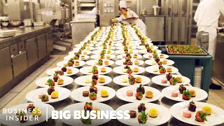 How The Worlds Largest Cruise Ship Makes 30000 Meals Every Day [upl. by Eynobe]