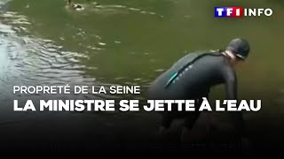 Propreté de la Seine  la ministre se jette à leau [upl. by Mittel]