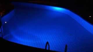 Piscina Iluminada com Refletor Tecno Led 65 Pooltec [upl. by Yeuh387]