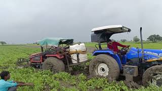 new Holland 4710 4 y 4 paddy mud Massey Ferguson [upl. by Ambrosane]