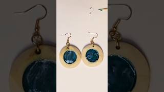 Resina y madera shortvideo resina resincrafts resinandwood madera earrings pendientes green [upl. by Levram113]