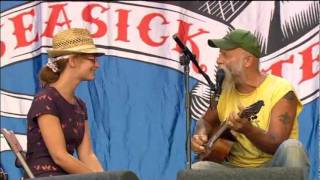 Seasick Steve  Walkin Man live Glastonbury [upl. by Sherborn]