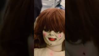 Une poupée mystérieuse qui rappelle Annabelle [upl. by Corwun]