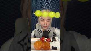 Felix eating Tanghulu asmr 🍓🍊🍇🍍 [upl. by Auqenahc]