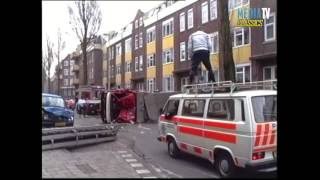 Tankautospuit kantelt op Allard Piersonstraat Rotterdam [upl. by Suki557]