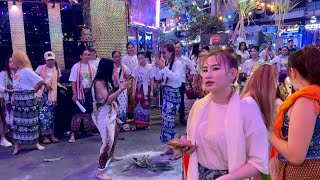 Happy Cambodia Nightlife  Phnom Penh Street 136  4K [upl. by Ragse]