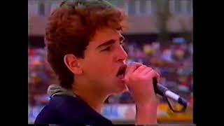 GRUPO DOMINÓ  SHOW NO ESTÁDIO SERRA DOURADA 1987 [upl. by Aihsi611]