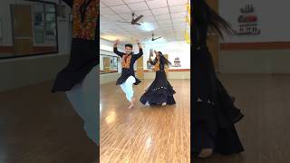 New dakla ghoomar tutorial🙌😍🖤 dakla garba howtogarba garbatrainer couplegarba garbasong [upl. by Uela]