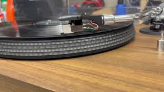 Yamaha YP511 Turntable [upl. by Elnukeda]