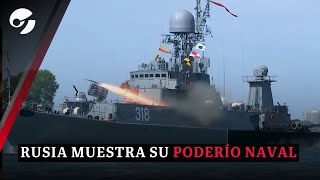 DESFILE NAVAL MILITAR RUSO con Vladimir Putin [upl. by Horsey74]