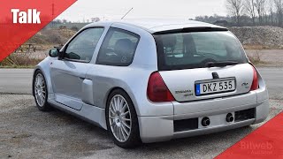 Bilweb Auctions Talks  Renault Clio Sport 30 V6 högerstyrd — 2002 [upl. by Uzia18]