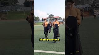 Die Stärkste Polizei der Welt polizei korea bodybuilding stark [upl. by Eninotna29]