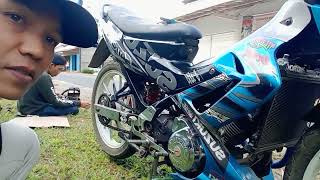 GANTI OLI MESIN SATRIA FU 150  BENGKEL DETROT MOBIL DETROIT CUSTOM DESA KARANGDORO BWI [upl. by Evered890]