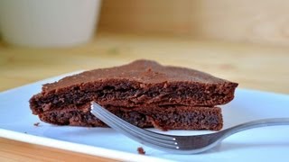 Video ricettaquotTorta al cioccolato fondente e nocciole tostate Senza Glutinequot gluten free [upl. by Odawa]