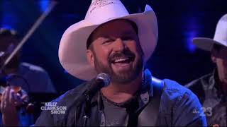 Garth Brooks sings quotFriends In Low Placesquot Live Concert Performance Nov 2019 HD 1080p [upl. by Sakiv314]